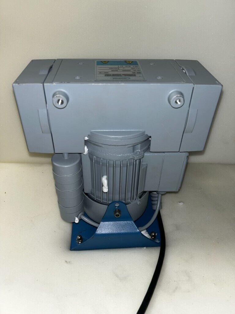 Vacuubrand MZ 2C Chemistry Diaphragm Vacuum Pump System