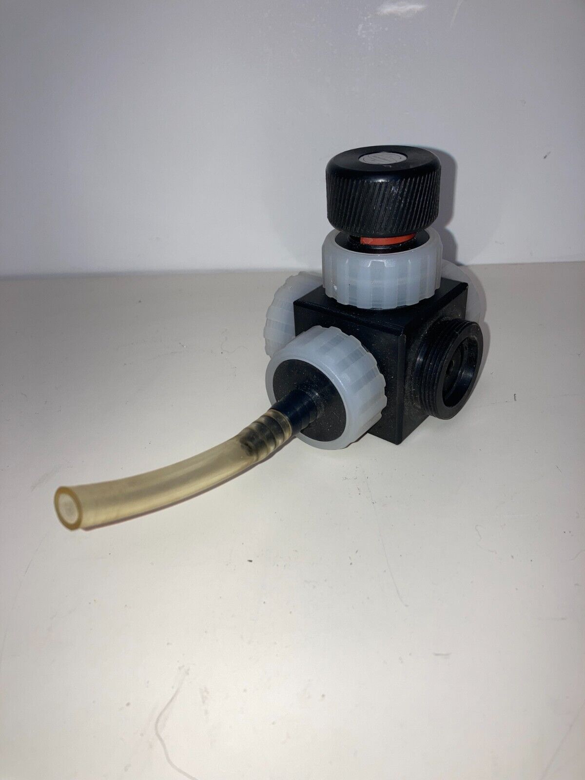 VacuuBrand Valve for Chemistry Vacuum Pumping Unit