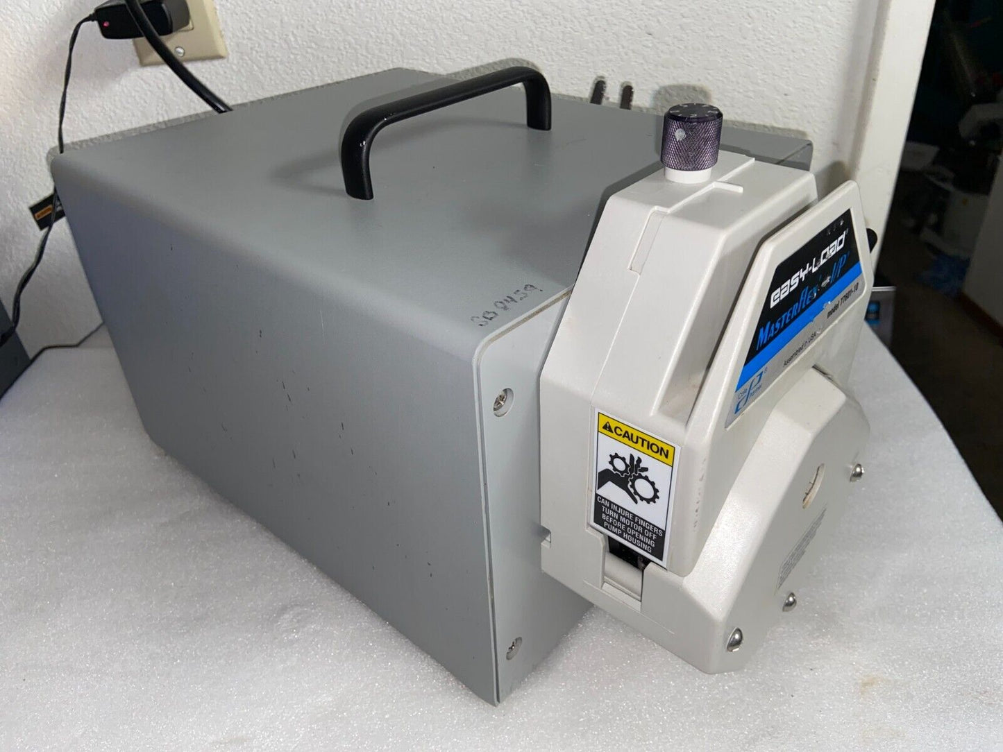 650 RPM MasterFlex I/P Digital Pump 77411-00 with Easy-Load Head 77601-10