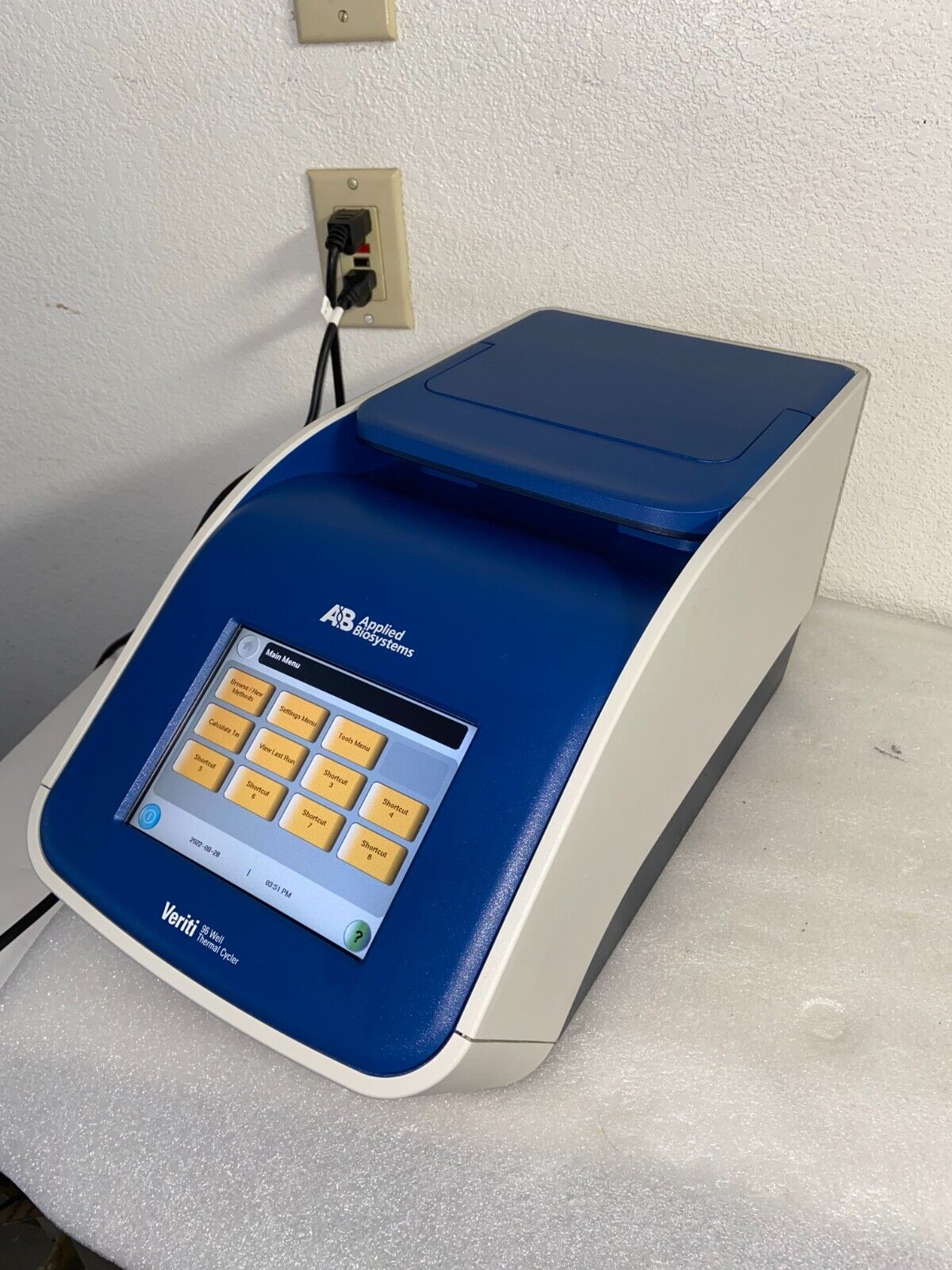 ABI Applied Biosystems Veriti 9902 96-Well Thermal Cycler 4375786