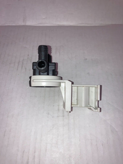 Woulff Bottle Lid and Support Clamp for Buchi V-700 Diaphragm Vacuum Pump