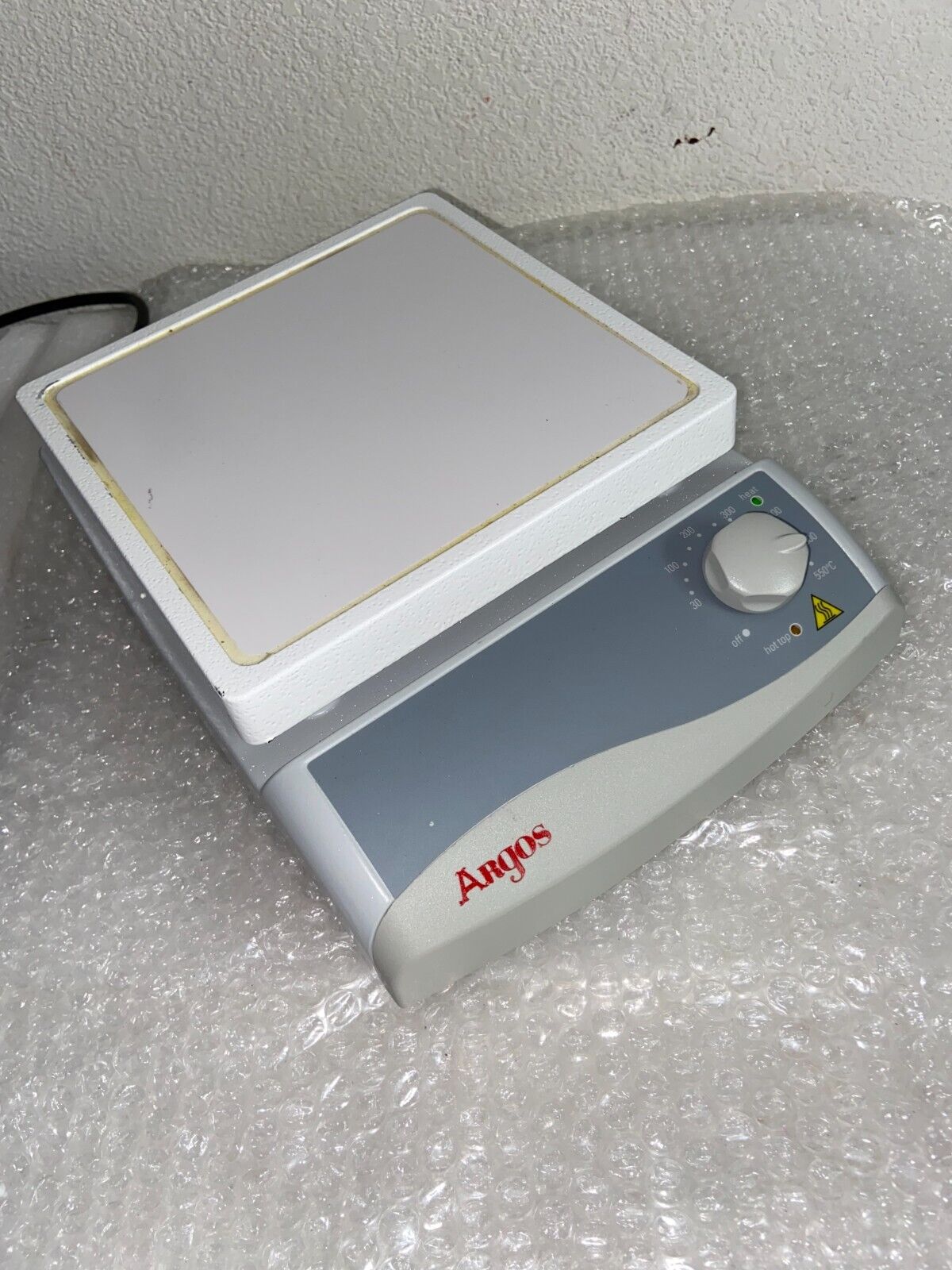 Fisher Scientific ISOTEMP 7" x 7" Hotpate Ceramic Top  540 Celcius