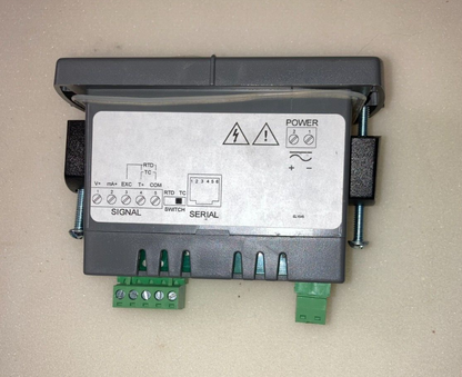 NEW Cole-Parmer 30005-00 Universal Input Panel Meter, 0.56"/85-265VAC