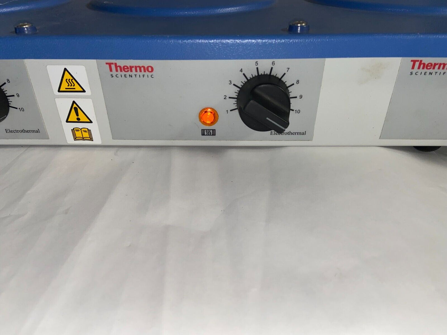 Electrothermal Three Position x 250ml Heating / Stirring Mantle Station