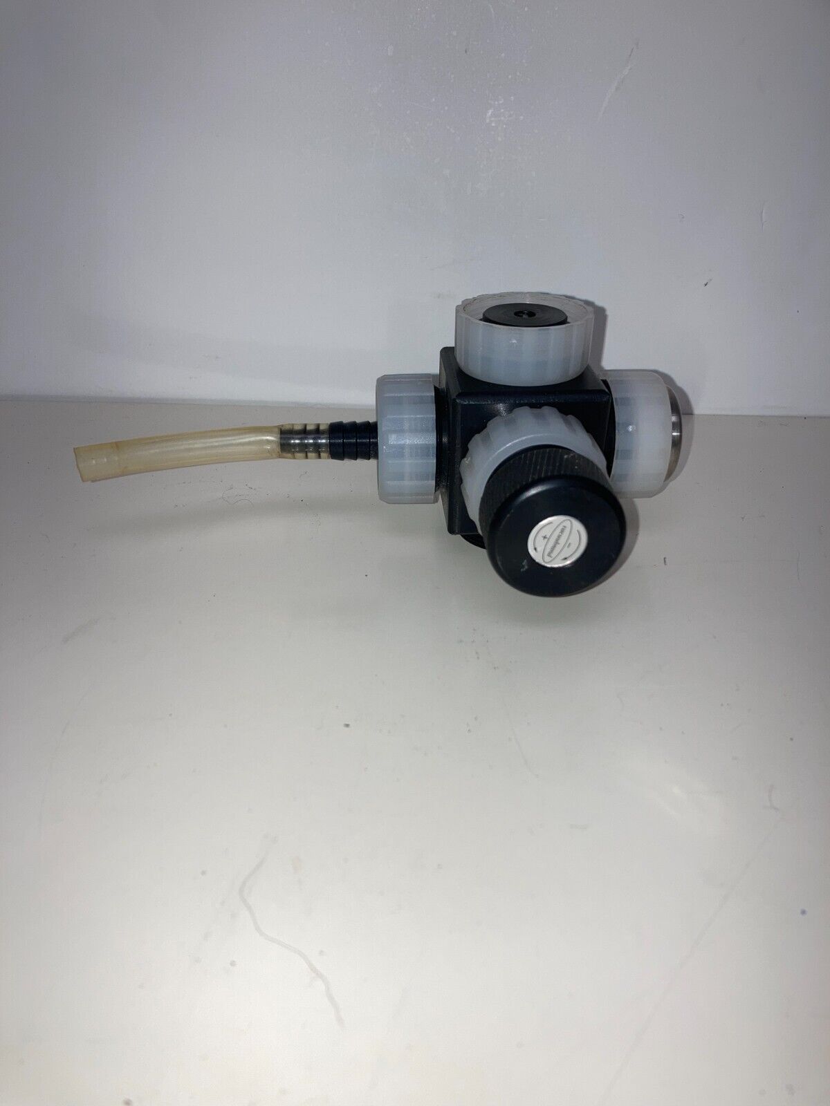 VacuuBrand Valve for Chemistry Vacuum Pumping Unit