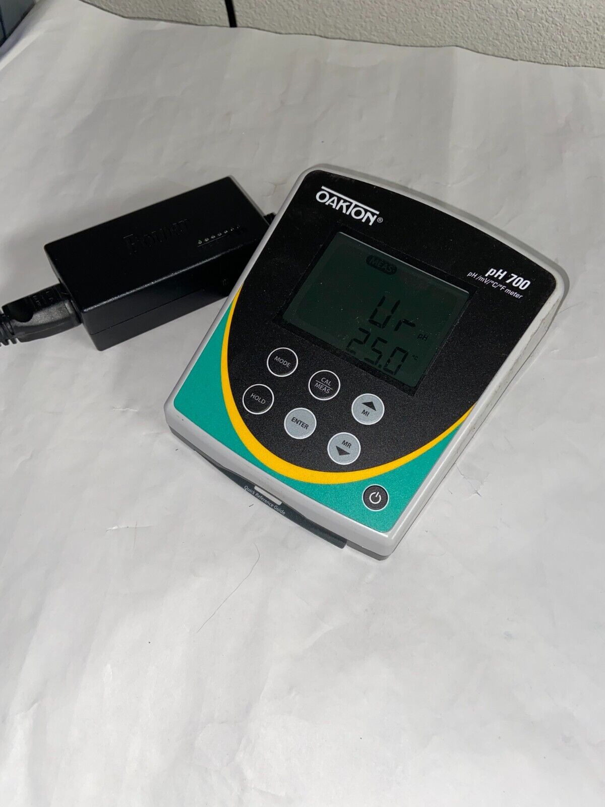 Oakton PH 700 Benchtop pH Meter -2 to 16 with Power Supply