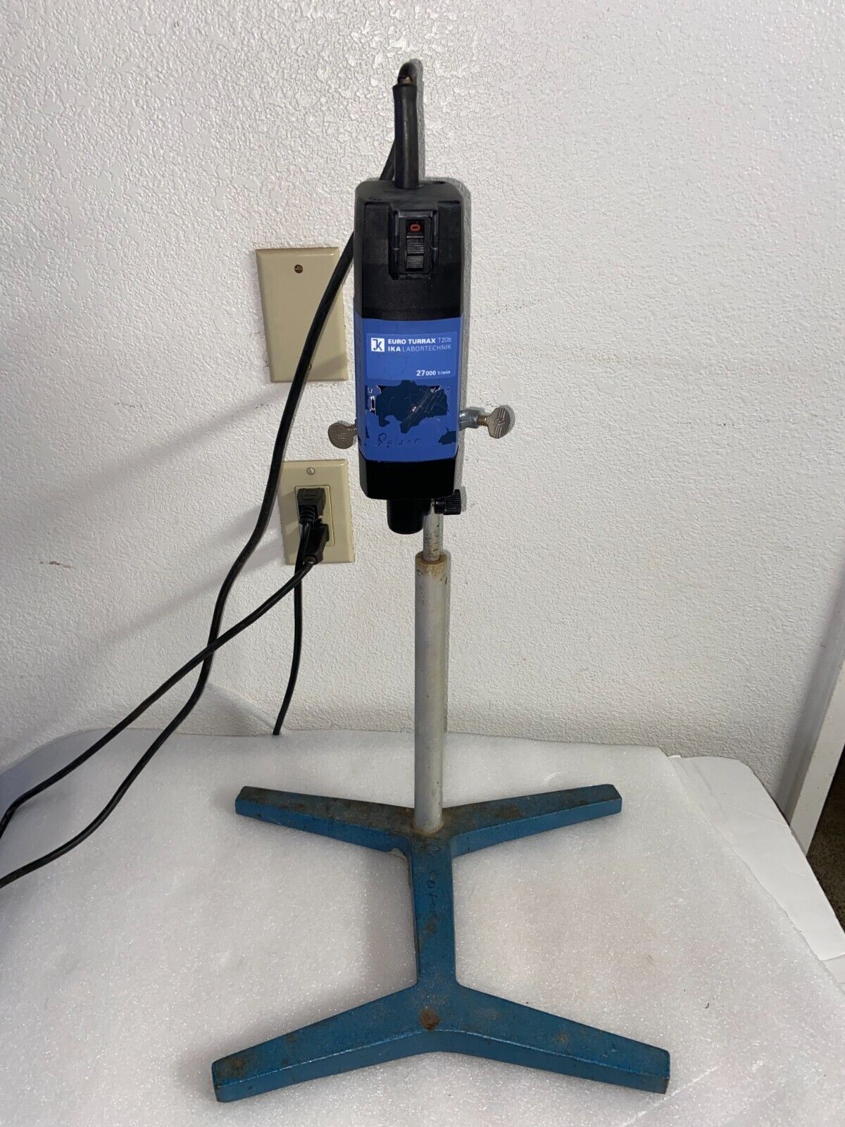 IKA Labortechnik T20 Homogenizer / Mixer with Stand 