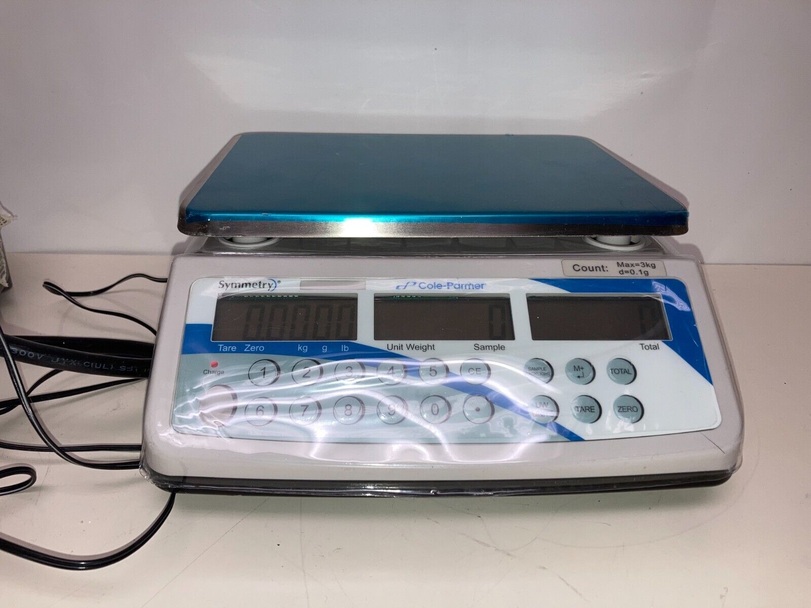 Cole-Parmer Symmetry CS Series Counting Scale, 3kg x 0.1g Readability 10000-61