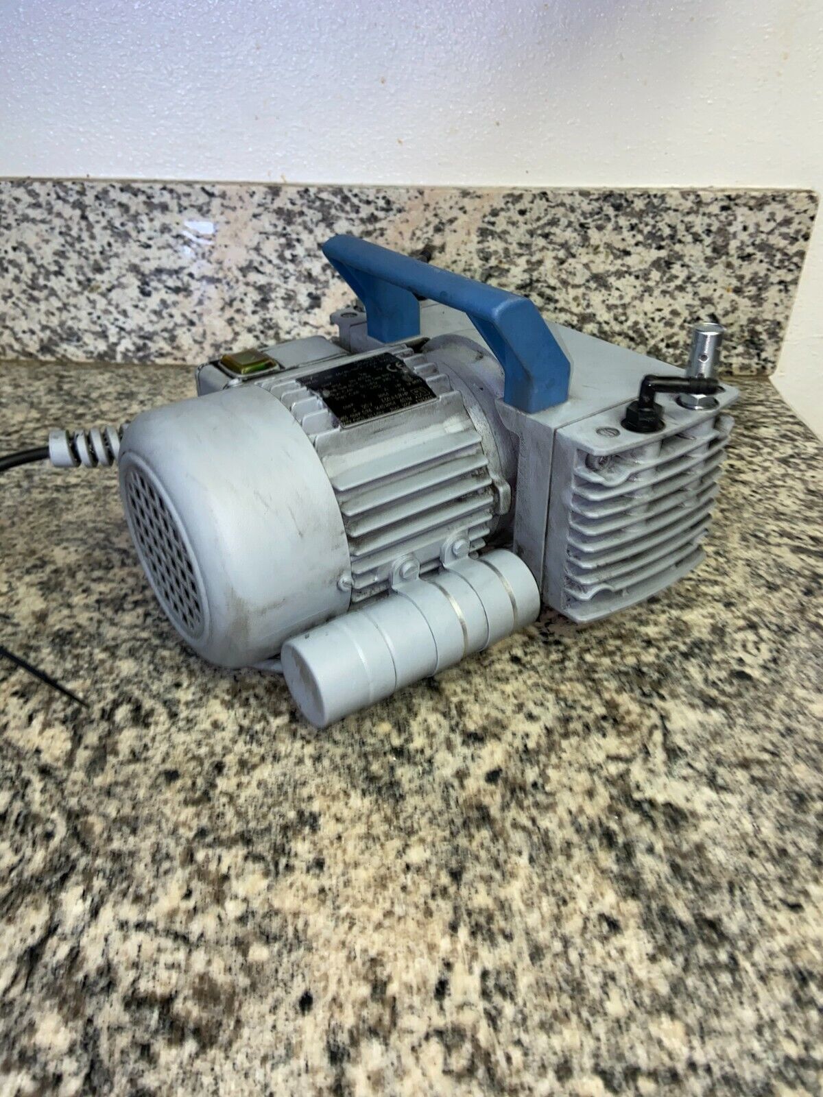 Vacuubrand ME 4S - Diaphragm Vacuum Pump 80 mbar