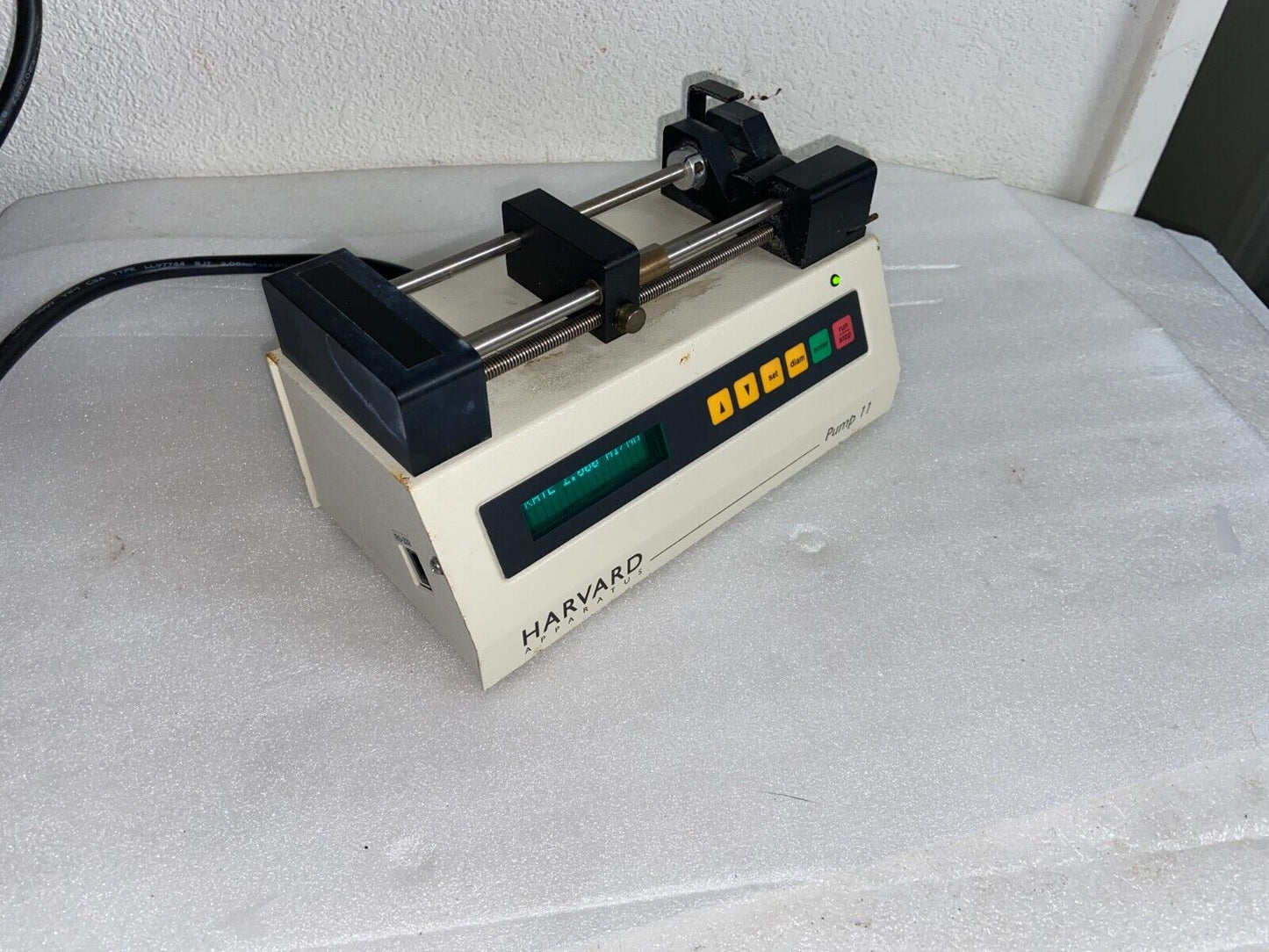 Harvard Apparatus Model 11 Digital Single Syringe Pump 98-1682