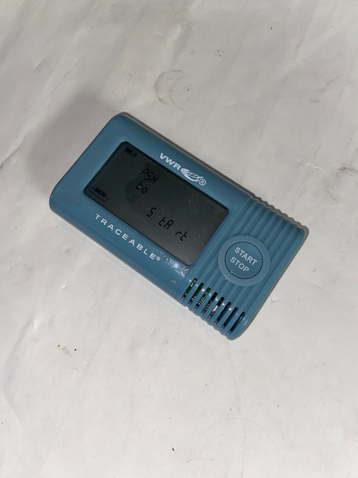 NEW VWR TraceabeGO Bluetooth Datalogging Temperature and Humidity Meter 76214-37