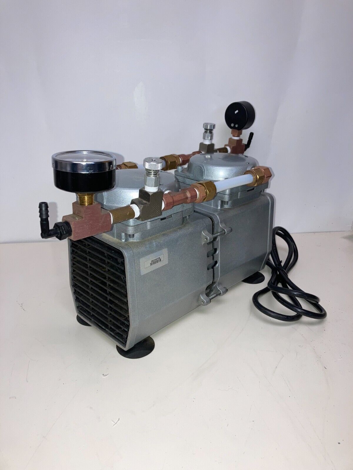 Gast DAA-V515-ED High-Capacity Vacuum Pump, Gauge and Relief 230VAC