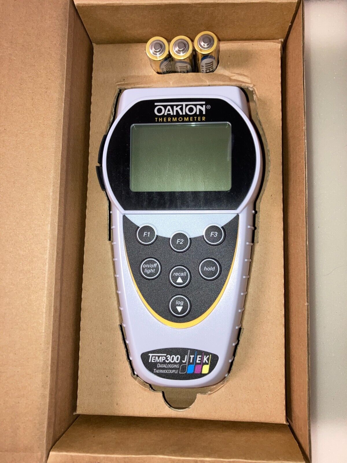 NEW Oakton Temp-300 Dual-Input Datalogging Thermocouple Thermometer -  2 Probes