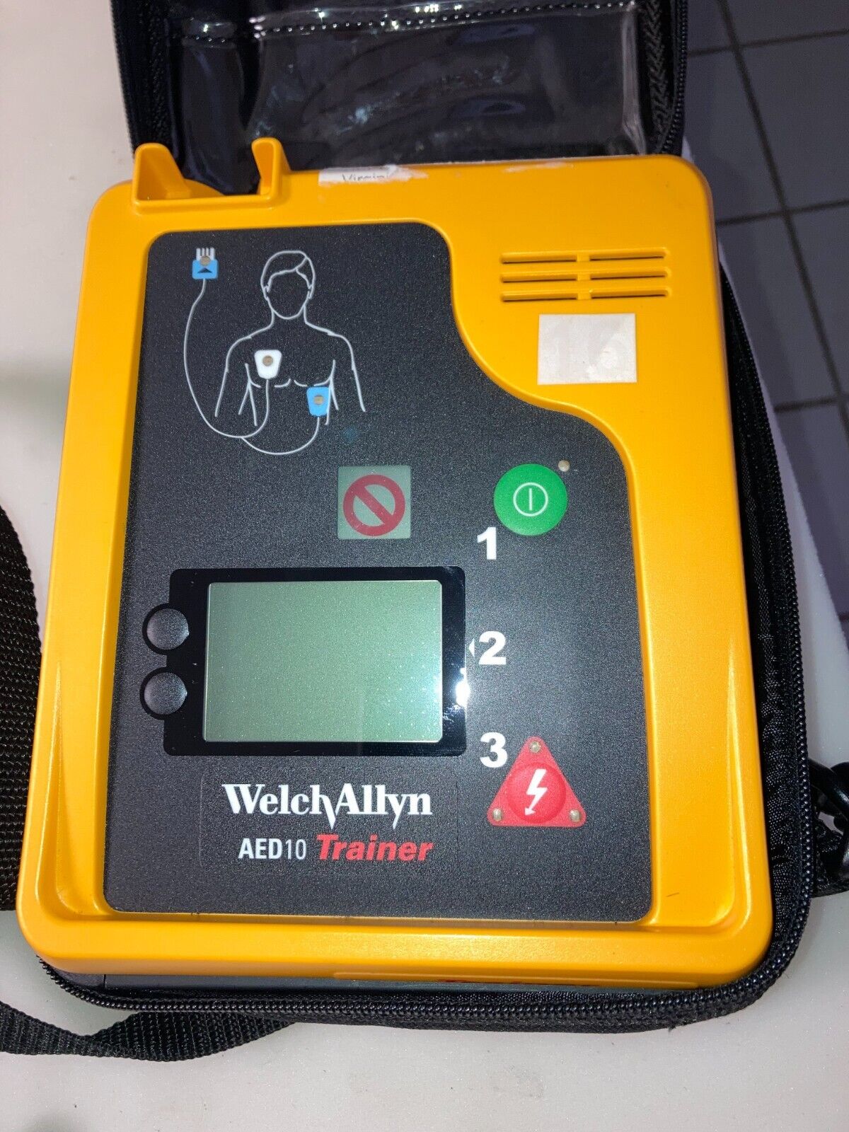 WORKING Welch Allyn AED 10 Defibrillator Trainer - NEW BATTERIES