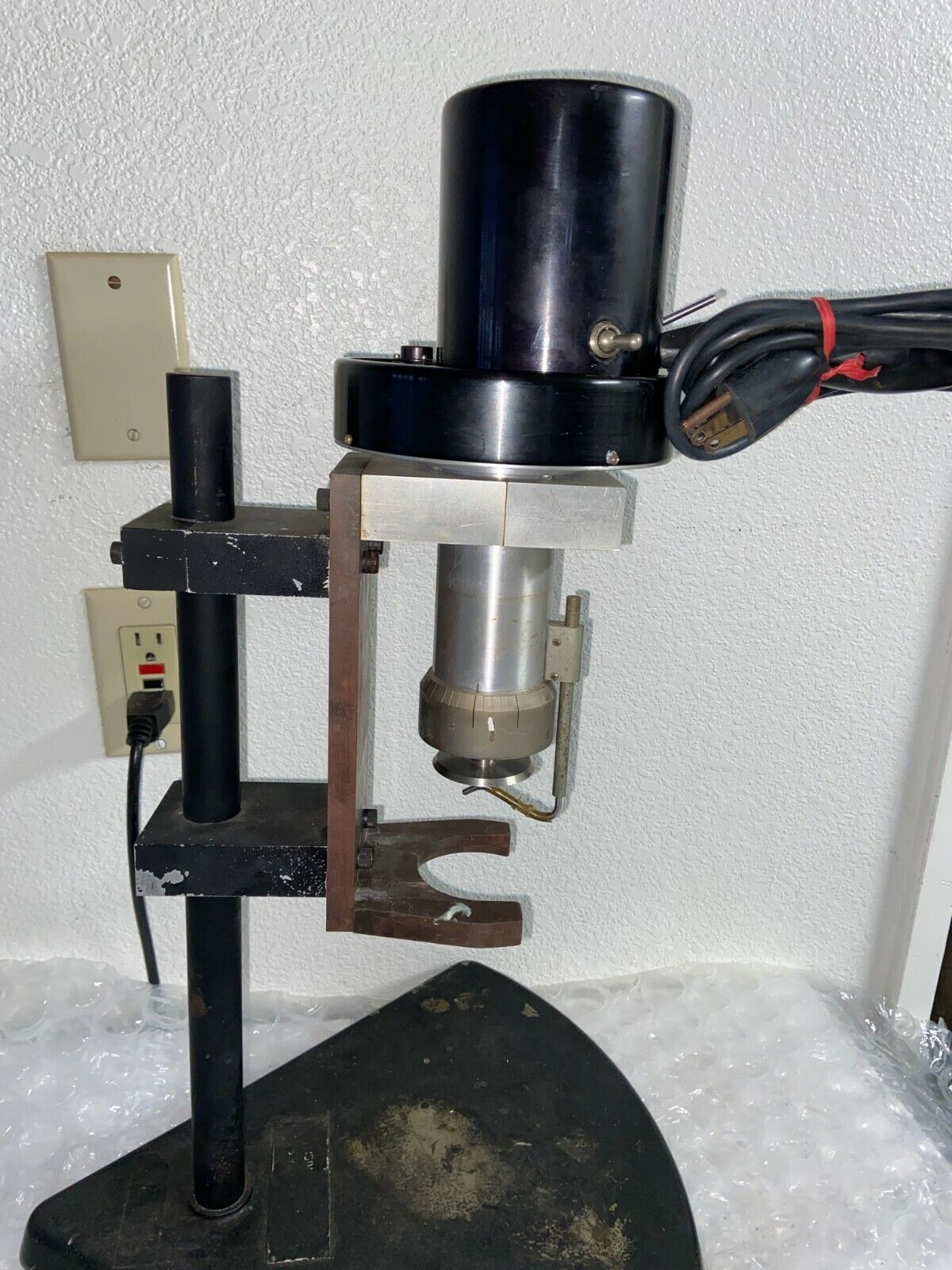 Brookfield LVT Cone Spindle Viscometer with Stand and CP-42 Cone Spindle