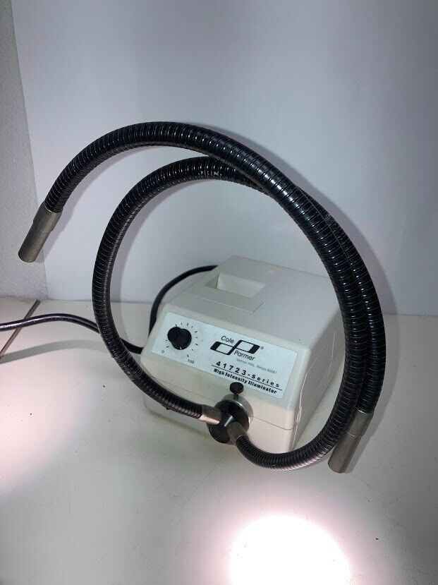 Cole-Parmer 41723 Series Fiber Optic Illuminator with Dual Gooseneck - NEW LAMP