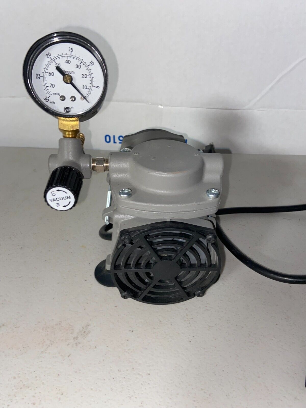 Cole Parmer PTFE-Coated Vacuum Pump, Gauge/Reg/Valve; 0.75 cfm/23.2"Hg-25psi