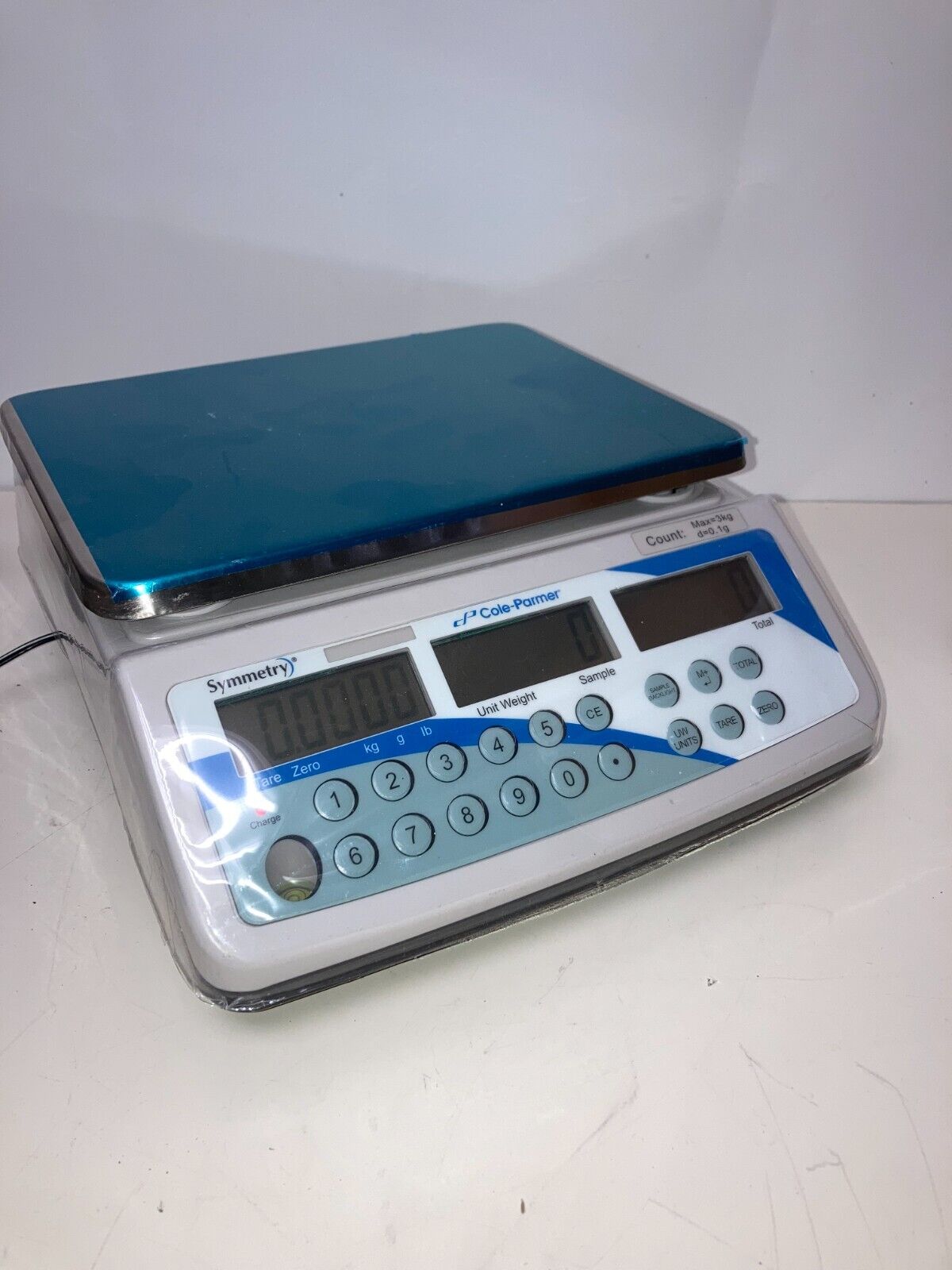 Cole-Parmer Symmetry CS Series Counting Scale, 3kg x 0.1g Readability 10000-61