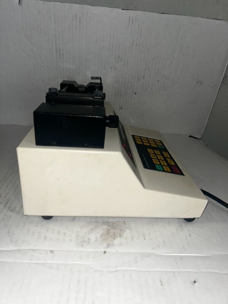 Harvard Apparatus 44 Programmable Infuse / Withdrawal Syringe Pump 5511-44