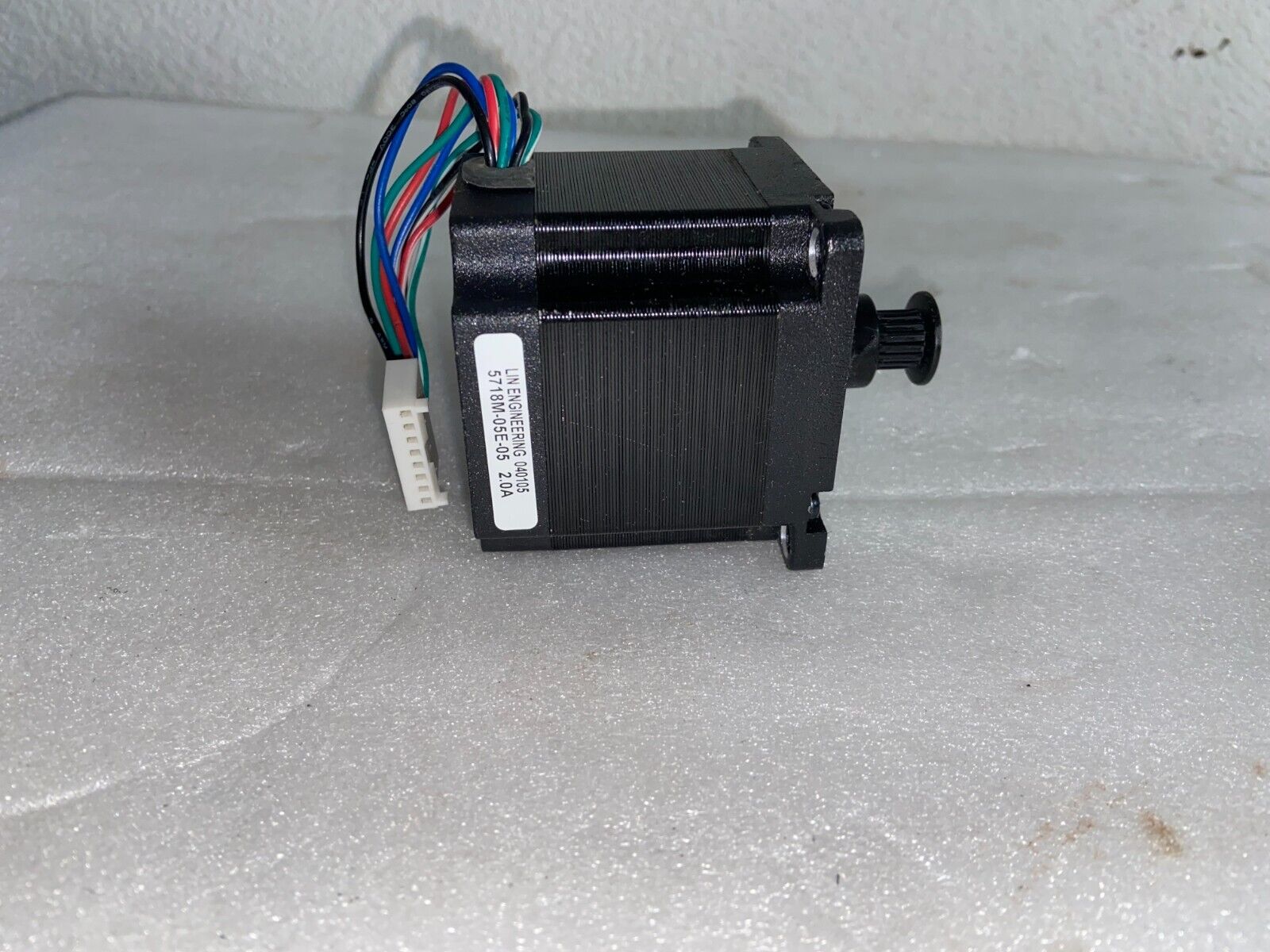 Lin Engineering 5718M-05E-05 Hybrid 2.00A Stepper Motor