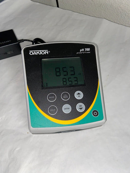 Oakton PH 700 Benchtop pH Meter -2 to 16 with Power Supply