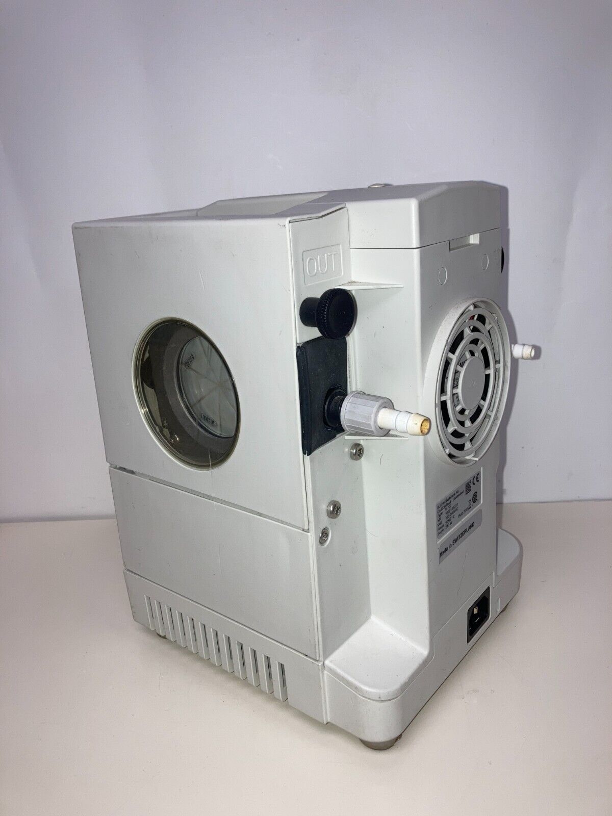 BUCHI V-700 Dual-Head PTFE Diaphragm Vacuum Pump for Rotary Evaporator