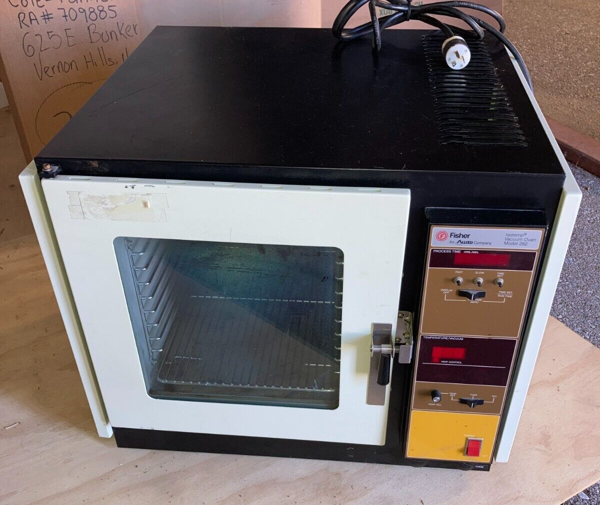 Fisher Scientific 282 Isotemp Vacuum Oven 1700W 115VAC 50/60Hz 1.5 cu ft 280C