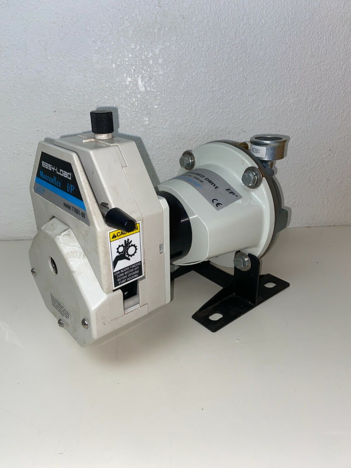 MasterFlex I/P Variable-Speed Air-Powered Drive Model 7589-30 with 77601-00 Head