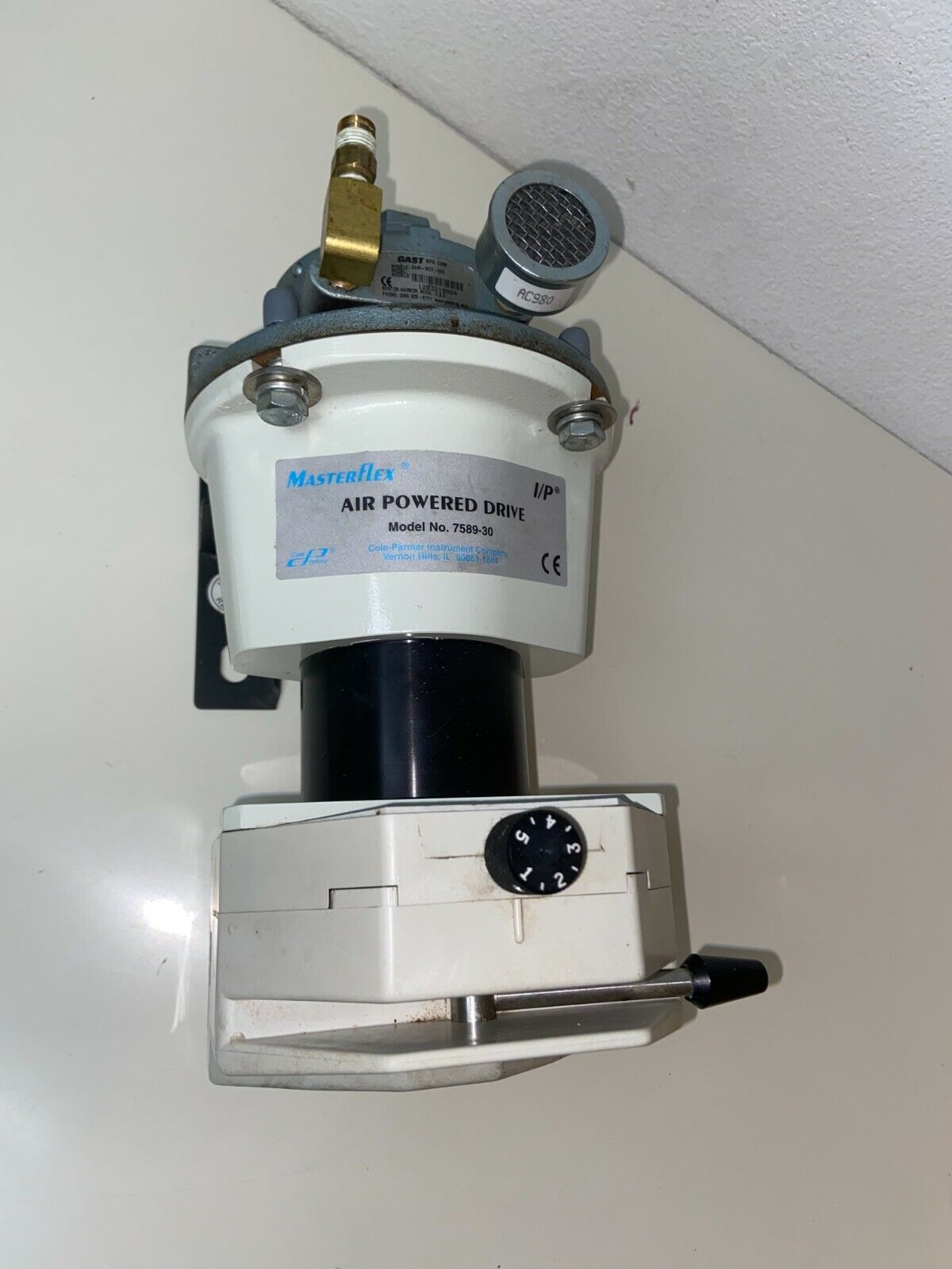 MasterFlex I/P Variable-Speed Air-Powered Drive Model 7589-30 with 77601-00 Head