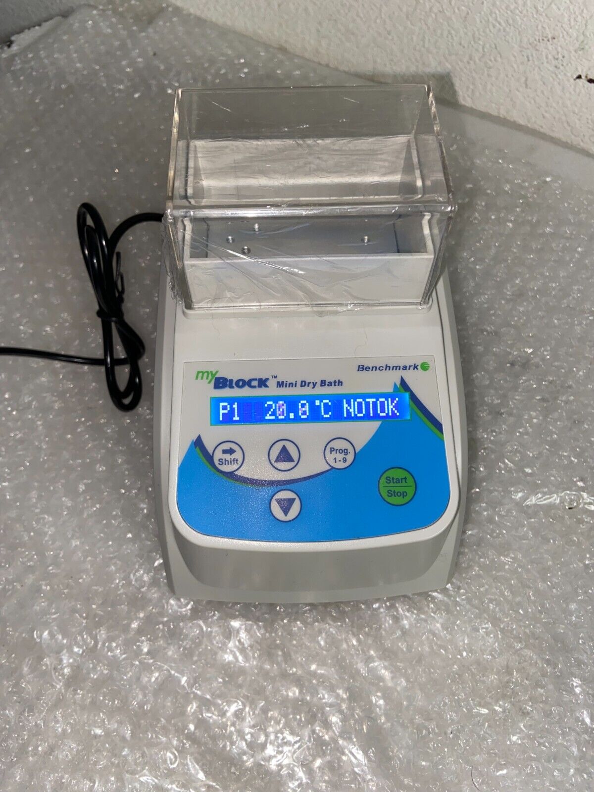 NEW Benchmark Scientific BSH200 MyBlock Mini Digital Dry Bath