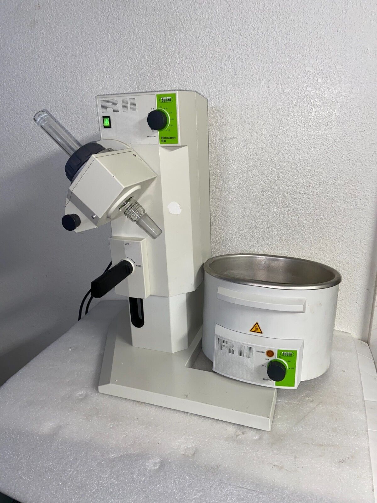 BUCHI ROTAVAPOR II RII ROTARY EVAPORATOR with BUCHI R-11-HB HEATED WATER BATH