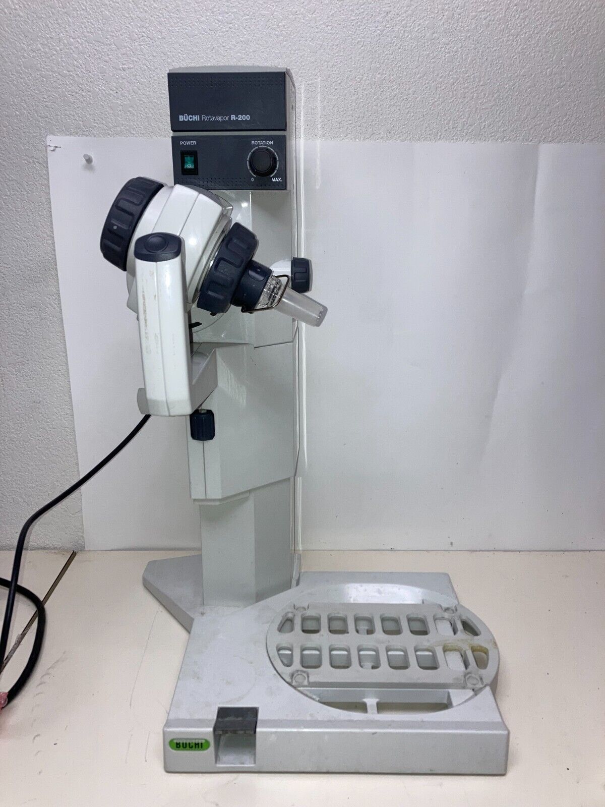 Buchi R-200 Rotavapor Rotary Evaporator with Vapor Duct