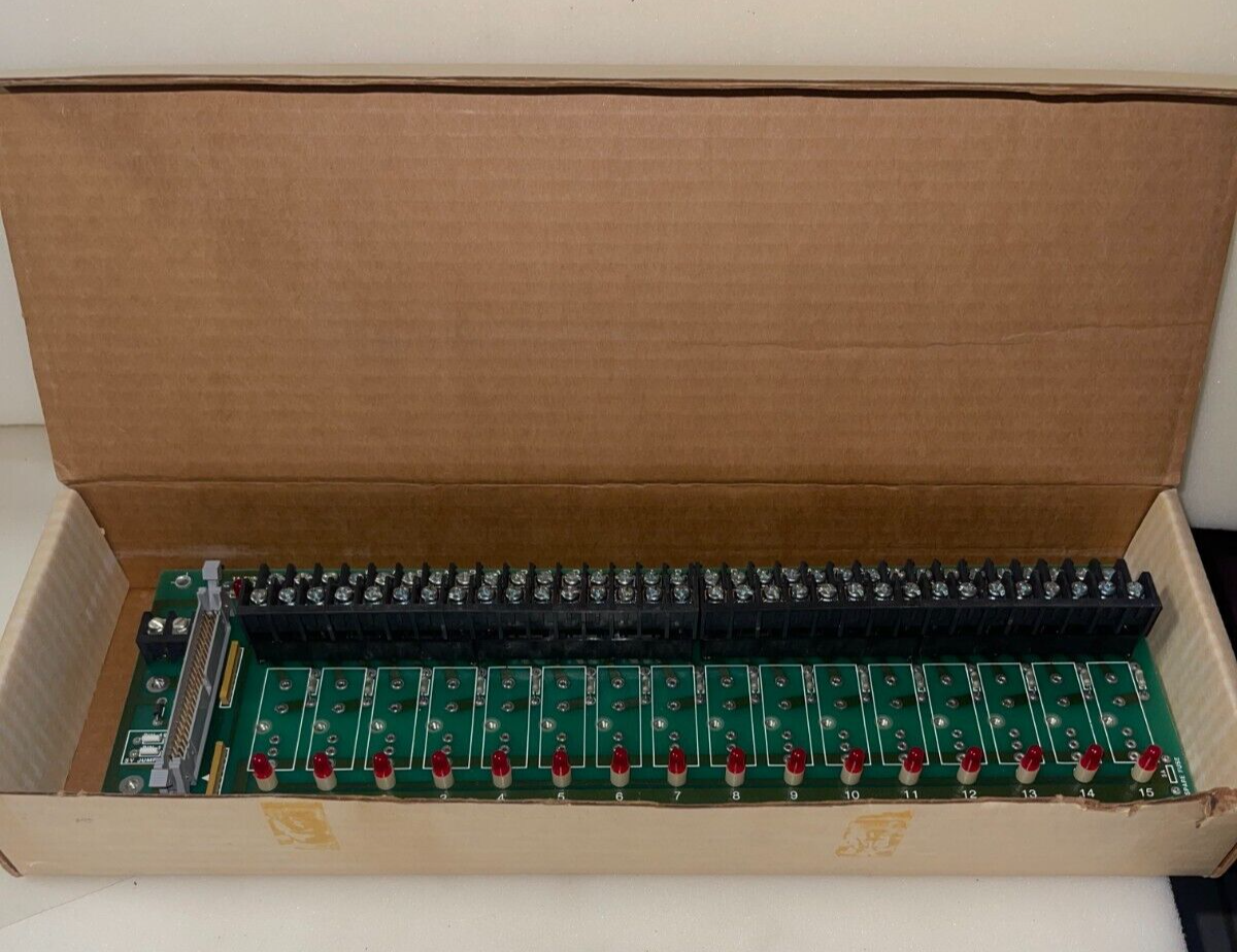 New in Box Opto 22 PB16HC I/O Module Rack 16-channel Header Connector