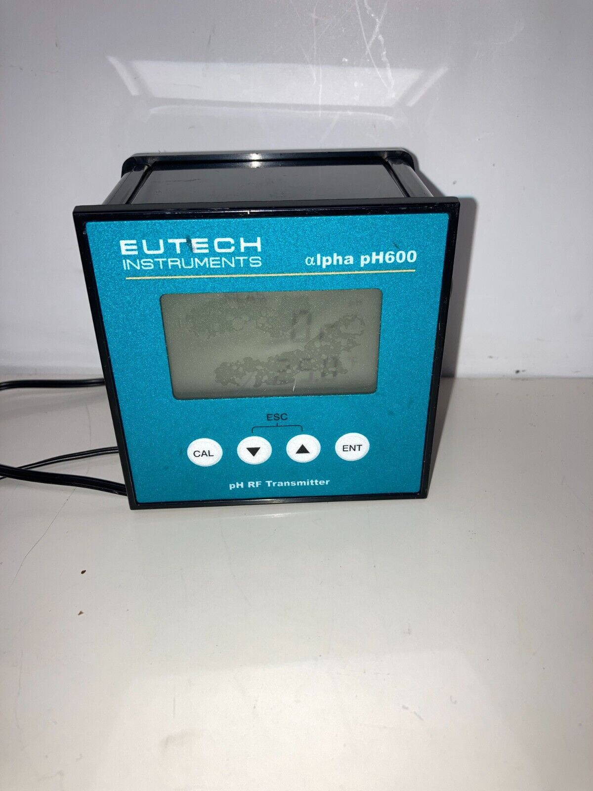 EUTECH INSTRUMENTS Alpha pH 2000 pH/ORP Controller/Transmitter w/ Power Supply