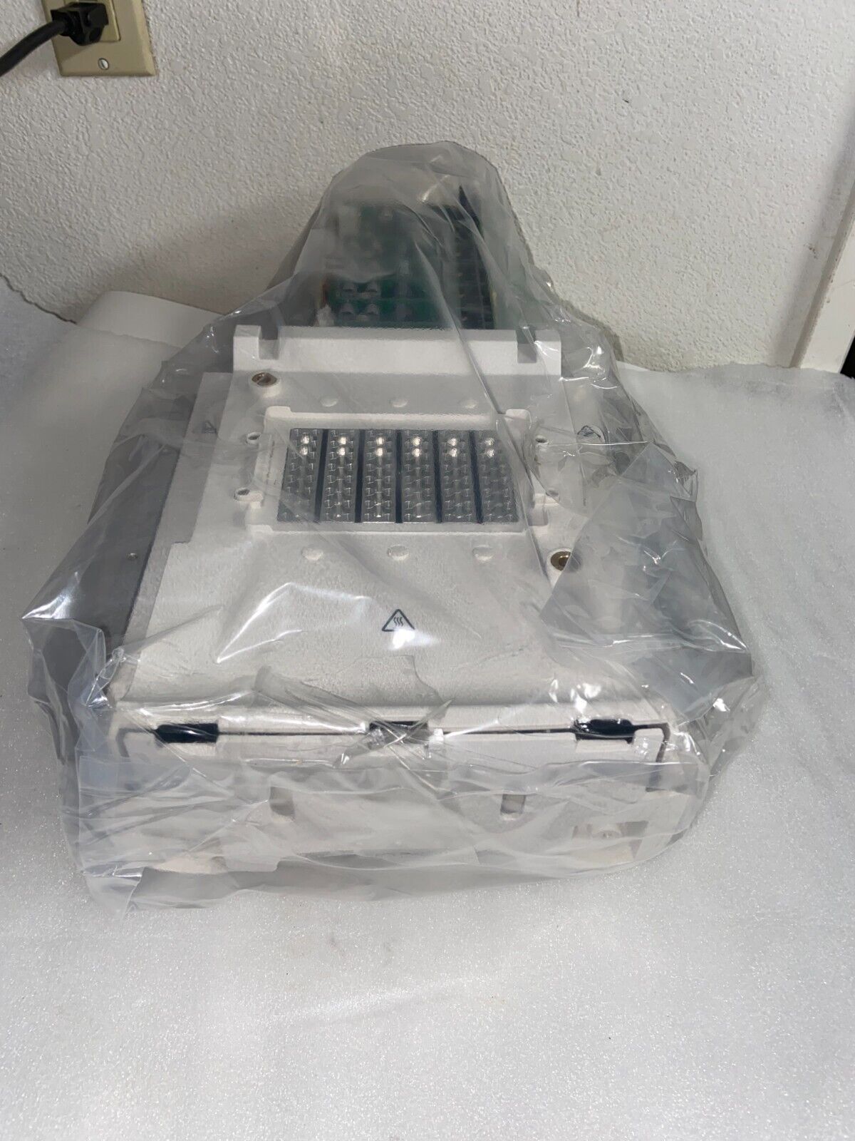 NEW ABI /Applied Biosystems A31689 Fast 96 Well Block for QuantStudio5