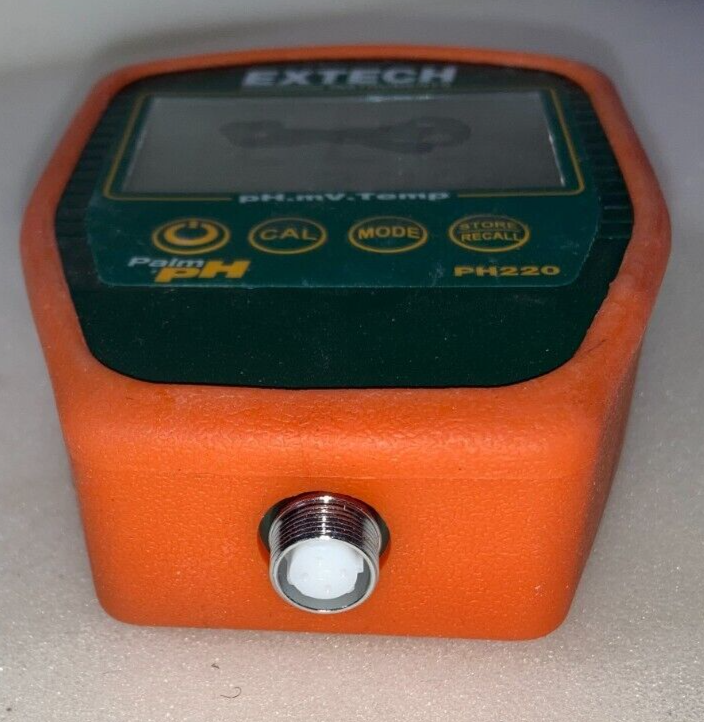 NEW OPEN BOX Extech PH220 Waterproof Palm pH Meter (UNIT ONLY, NO PROBE)