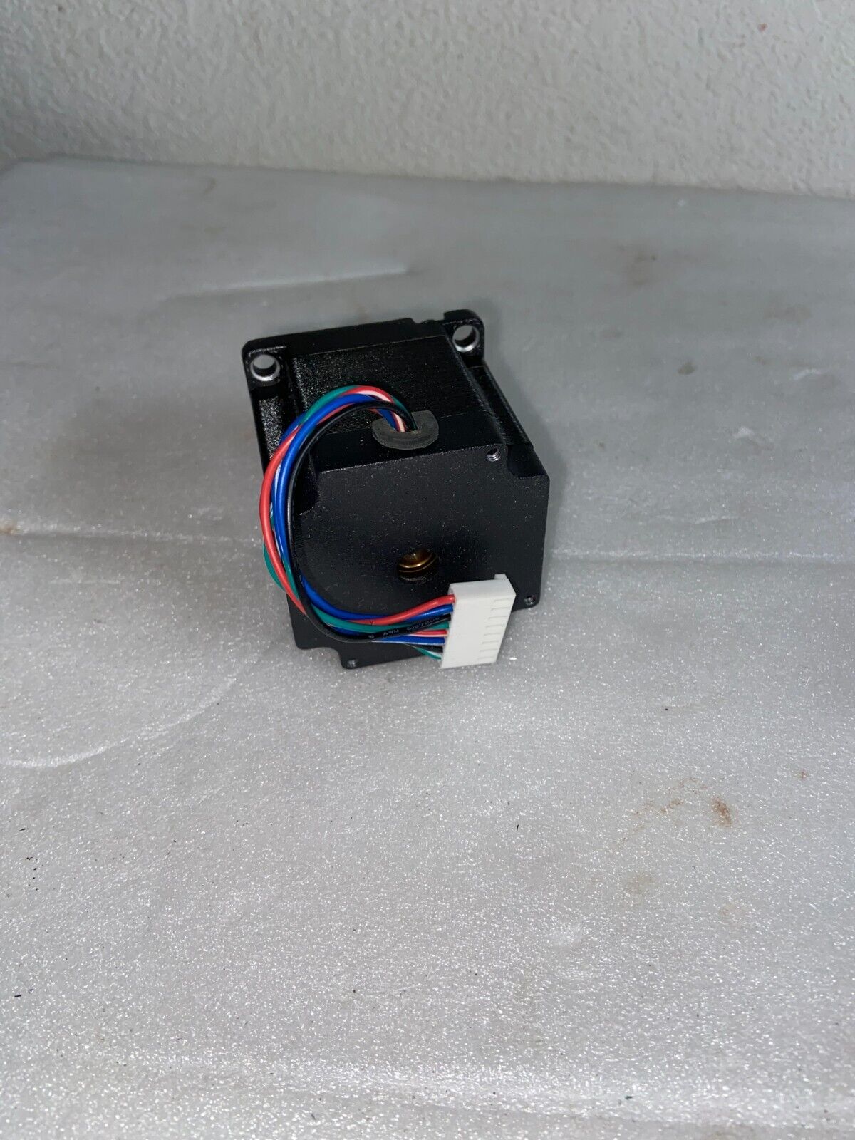 Lin Engineering 5718M-05E-05 Hybrid 2.00A Stepper Motor