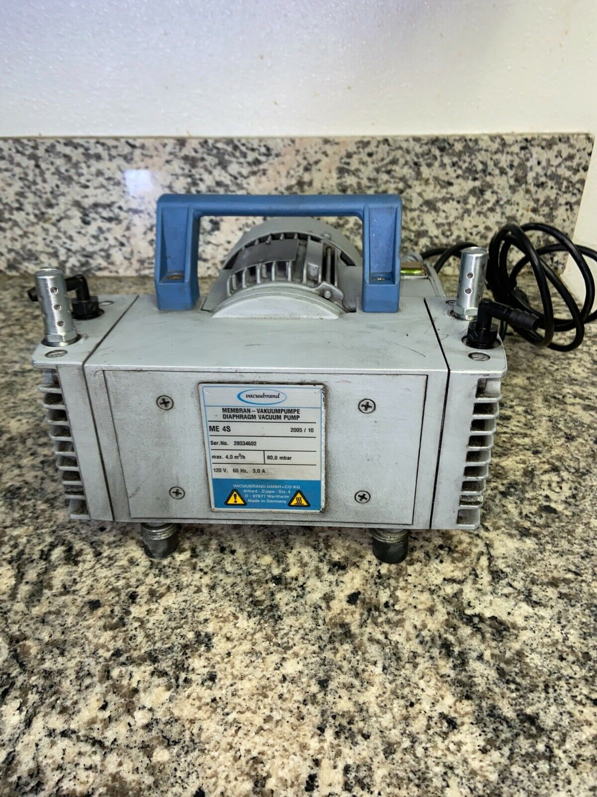 Vacuubrand ME 4S - Diaphragm Vacuum Pump 80 mbar