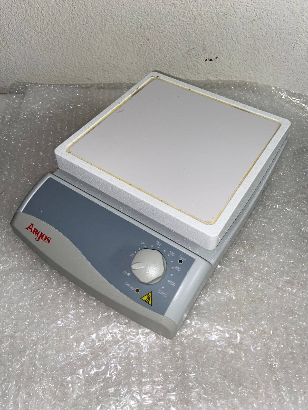 Fisher Scientific ISOTEMP 7" x 7" Hotpate Ceramic Top  540 Celcius