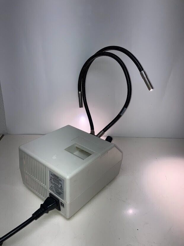 Cole-Parmer 41723 Series Fiber Optic Illuminator with Dual Gooseneck - NEW LAMP