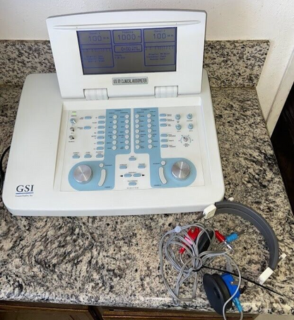 GSI 61 Diagnostic Clinical Audiometer 2 Channel REF 1761-97XX with Headphones