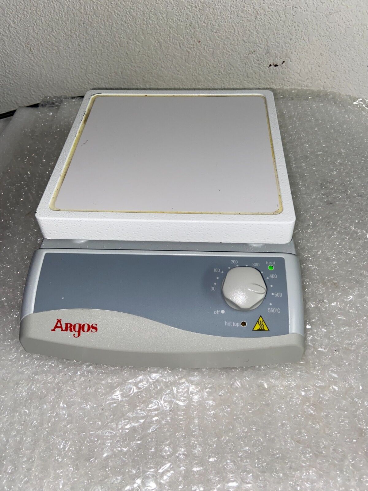 Fisher Scientific ISOTEMP 7" x 7" Hotpate Ceramic Top  540 Celcius