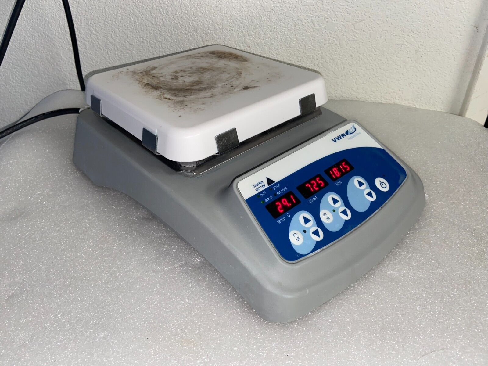 VWR Digital Display 7X7 Ceramic Top Magnetic Lab Stirrer with Timer 97042-714