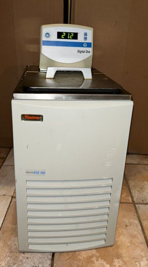 Thermo RTE 740 Heated / Refrigerated Bath Circulator with Digital One Controller